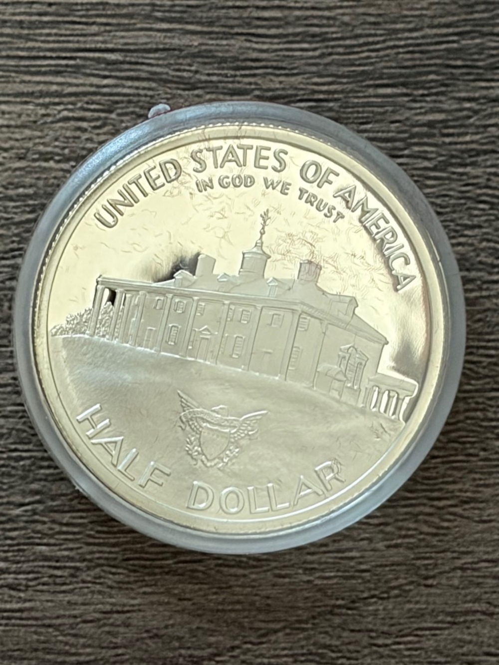 US 1982 - George Washington Silver Commemorative Half-Dollar USA Coin Gift Box - Picture 2 of 6